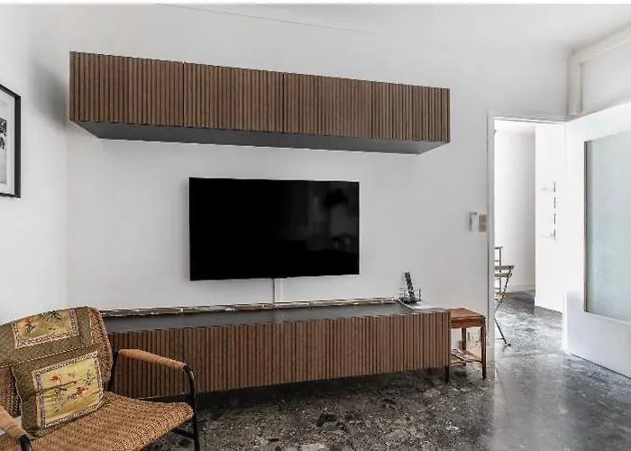 Center 2 Bedrooms Balcony Air Conditioning Appartement