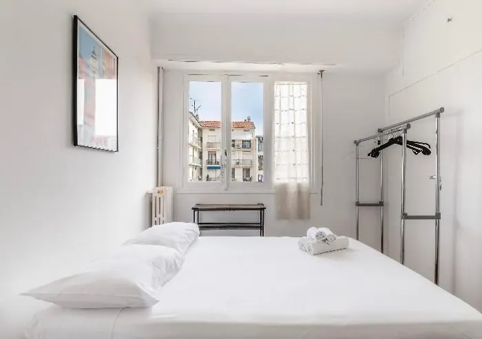 Center 2 Bedrooms Balcony Air Conditioning Apartman Nizza