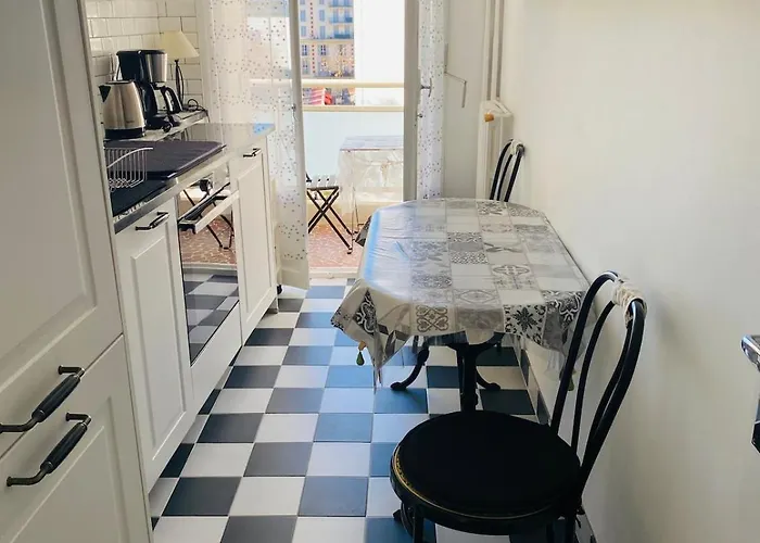 Appartement Center 2 Bedrooms Balcony Air Conditioning